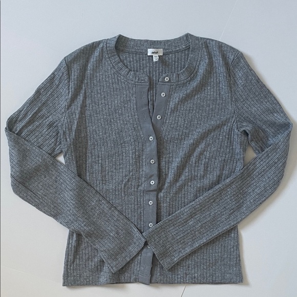 aerie Tops - NEW Aerie Gray Sparkle Ribbed HenleyTop Size M